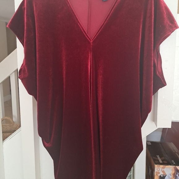 Beautiful Lands End Velvet Stretch Top EUC sz M Gorgeous Burgandy Red - Picture 4 of 8